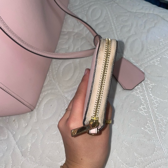 TORY BURCH PINK CONTINENTAL WALLET - Picture 3 of 6